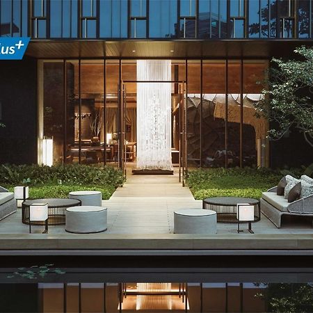 Готель Kimpton Maa-Lai Bangkok By Ihg Екстер'єр фото The hotel's lobby
