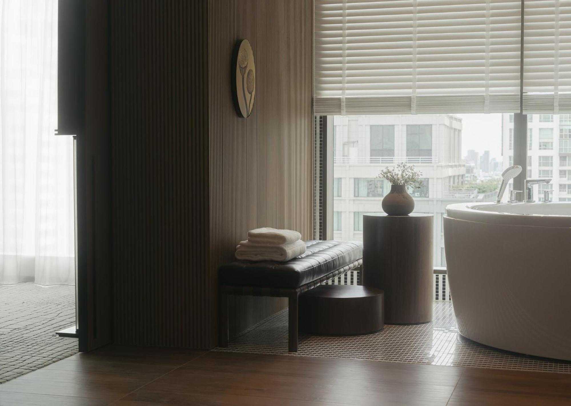Готель Kimpton Maa-Lai Bangkok By Ihg Екстер'єр фото Bathroom
